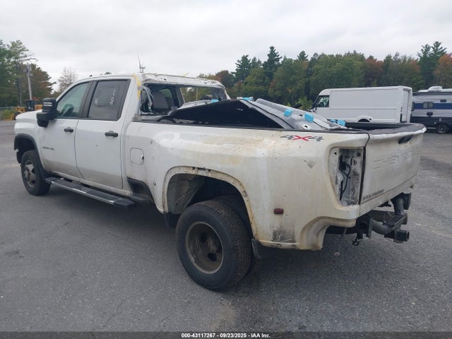 2022 CHEVROLET SILVERADO 3500HD 1GC4YSEY4NF311424 Photo 2