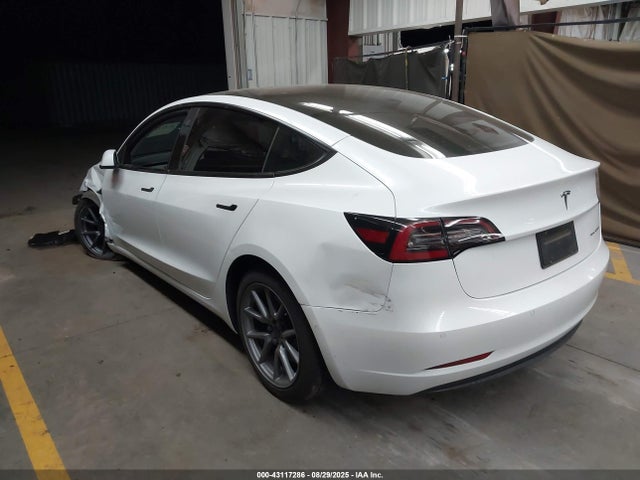 2022 TESLA MODEL 3 5YJ3E1EB8NF274988 Photo 2