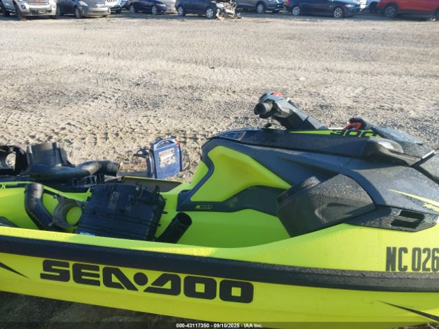 2019 SEADOO RXT-X 300 CAYDV13481A919 Photo 4