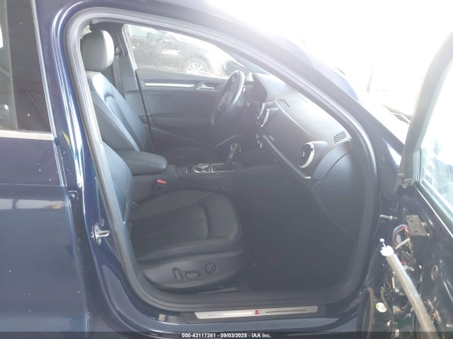 2018 AUDI A3 WAUJ8GFF5J1075674 Photo 4