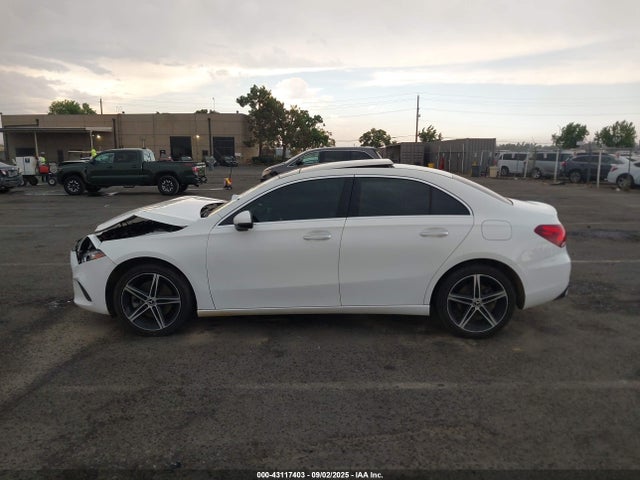 Mercedes-Benz m260 2019 WDD3G4EB9KW005679 Image 14