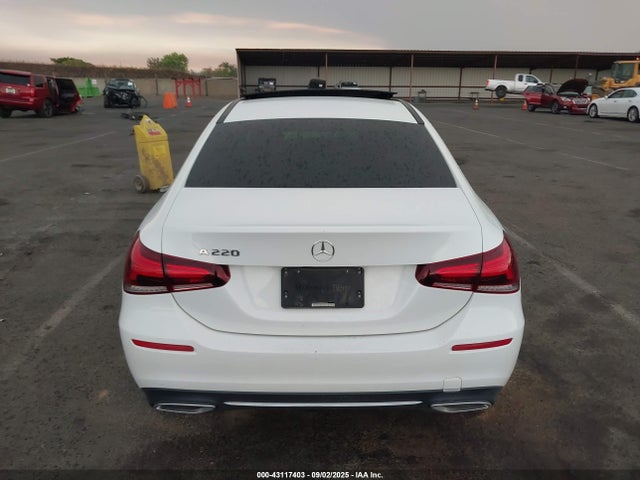Mercedes-Benz m260 2019 WDD3G4EB9KW005679 Image 16