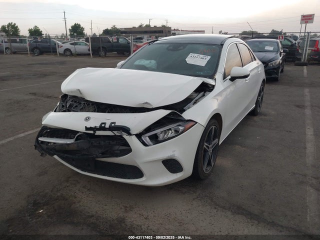 Mercedes-Benz m260 2019 WDD3G4EB9KW005679 Image 2