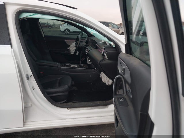 Mercedes-Benz m260 2019 WDD3G4EB9KW005679 Image 5