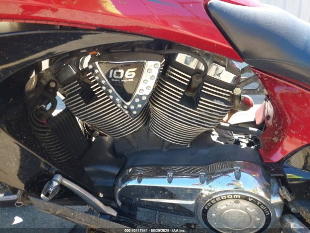 2013 VICTORY MOTORCYCLES VISION 5VPSW36N0D3015020 Photo 8