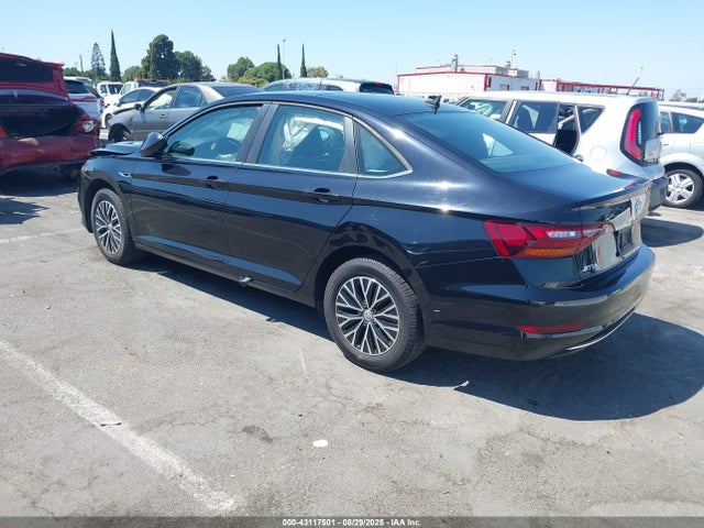 3VWE57BU9KM239981 Volkswagen 1.8 tsi