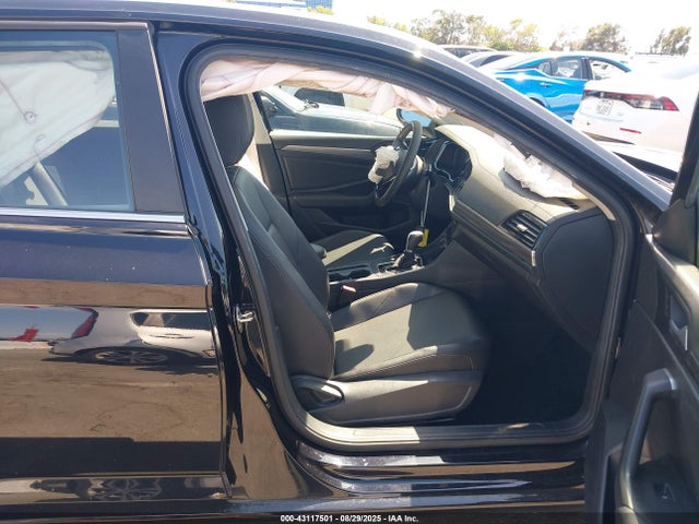 3VWE57BU9KM239981 Volkswagen 1.8 tsi