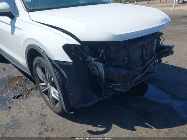 3VV3B7AX0LM109895 Volkswagen Tiguan