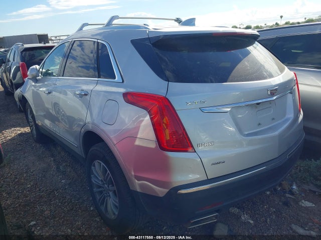 2018 CADILLAC XT5 1GYKNDRS0JZ227993 Photo 2