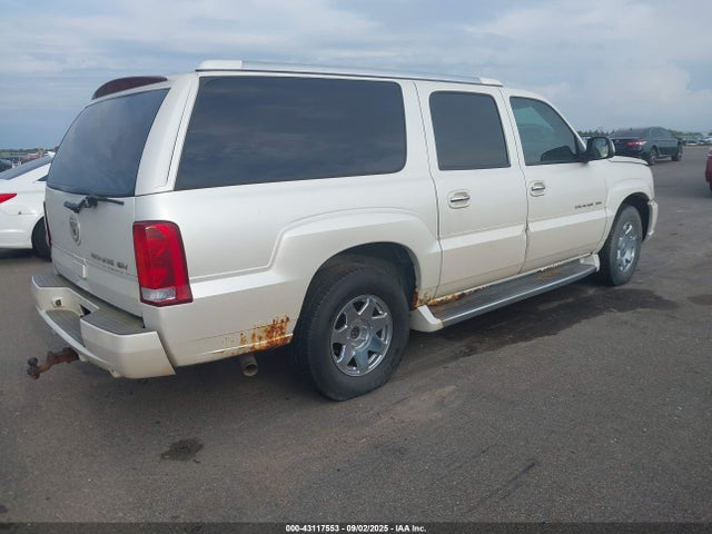 2004 CADILLAC ESCALADE ESV 3GYFK66N14G291467 Photo 3
