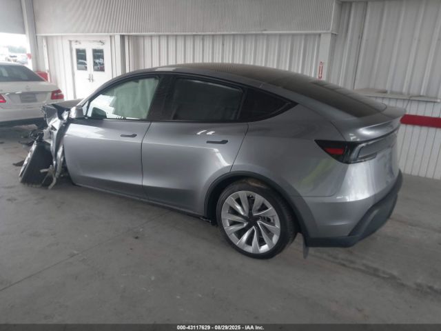 2026 TESLA MODEL Y 7SAYGDEE4TA454820 Photo 2