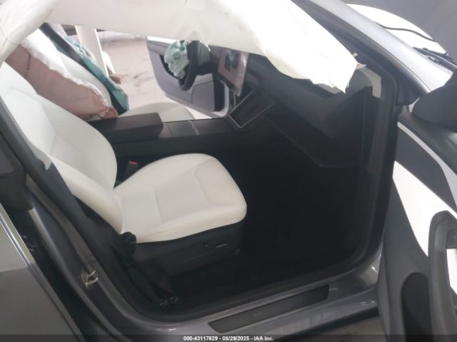 2026 TESLA MODEL Y 7SAYGDEE4TA454820 Photo 4