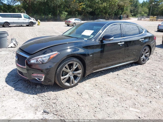 JN1AY1PP0FM170062 Infiniti 2015