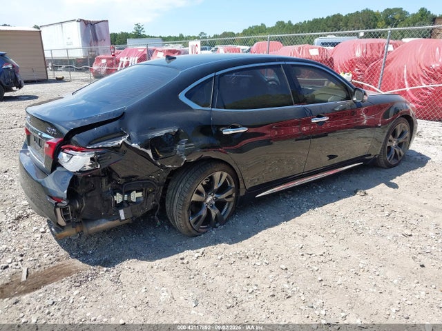 JN1AY1PP0FM170062 Infiniti 2015