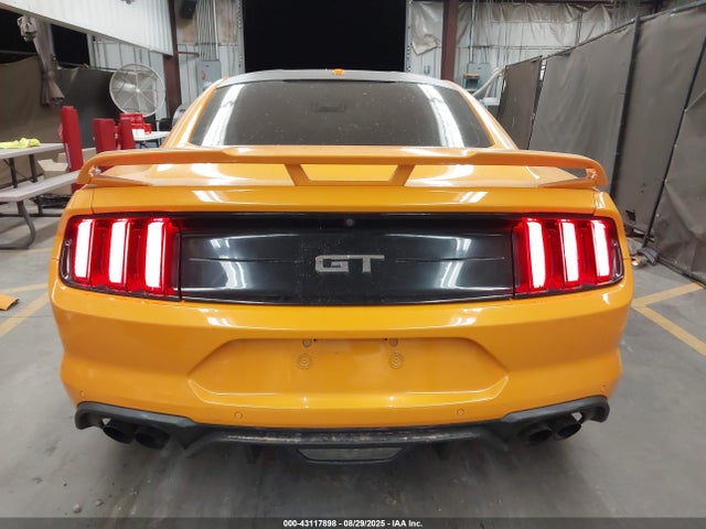 Ford 5.0l 4v premium fuel 2018 1FA6P8CF6J5104555 Image 17