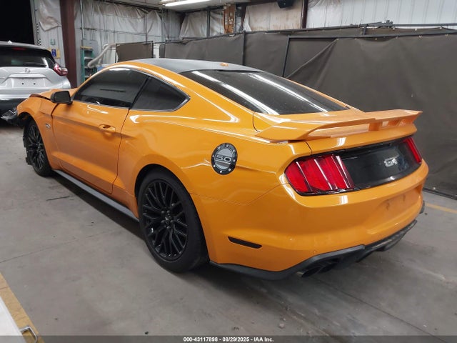 Ford 5.0l 4v premium fuel 2018 1FA6P8CF6J5104555 Image 3
