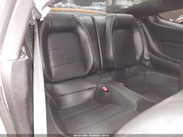 Ford 5.0l 4v premium fuel 2018 1FA6P8CF6J5104555 Image 8