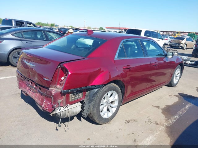 2C3CCAAG2GH135769 Chrysler 300 Limited