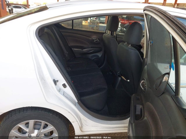 3N1CN7AP7JL878695 Nissan Versa