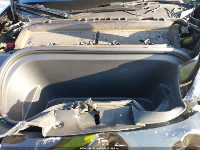 2021 TESLA MODEL Y 5YJYGDEE0MF240652 Photo 9