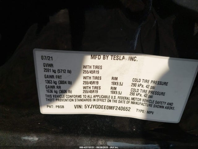 2021 TESLA MODEL Y 5YJYGDEE0MF240652 Photo 8