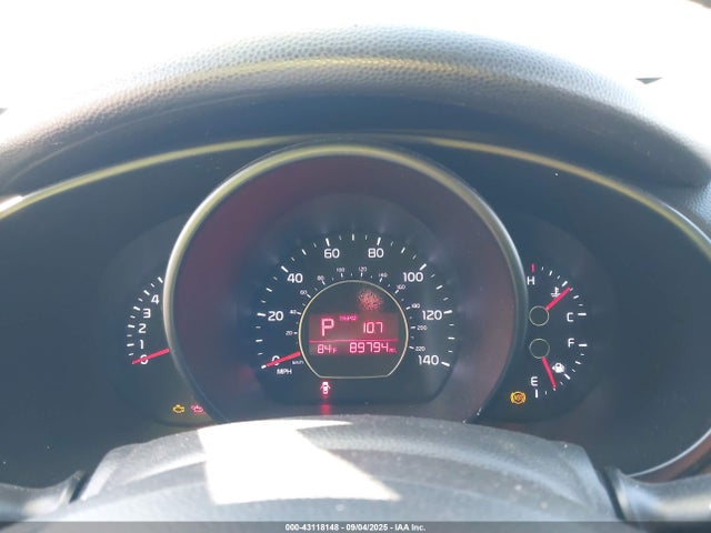 KNDJP3A52J7625116 KIA g