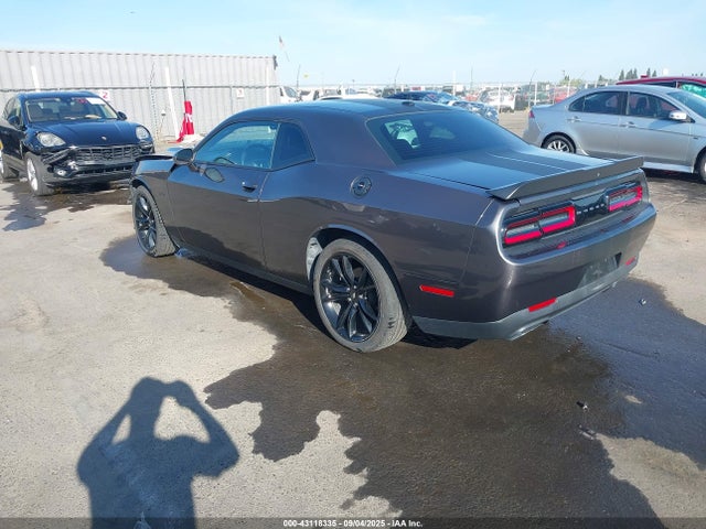2C3CDZBT2HH573989 Dodge Challenger