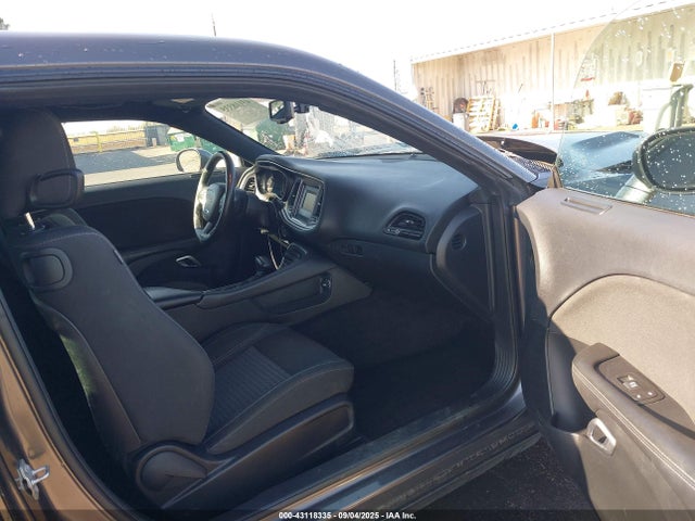 2C3CDZBT2HH573989 Dodge Challenger