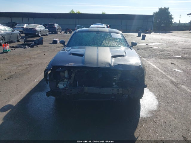 2C3CDZBT2HH573989 Dodge Challenger