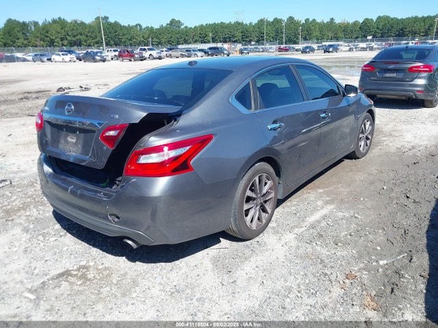 1N4AL3AP5HC187132 Nissan 2017