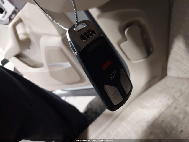 2018 AUDI Q7 WA1LHAF71JD054976 Photo 10