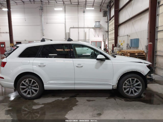 Audi 2.0t 2018 WA1LHAF71JD054976 Image 14