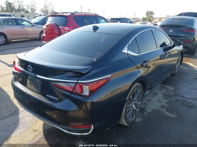 2022 Lexus Es 300h მანქანა იყიდება აუქციონზე, vin: 58ADA1C13NU015394, აუქციონის ნომერი: 43118770