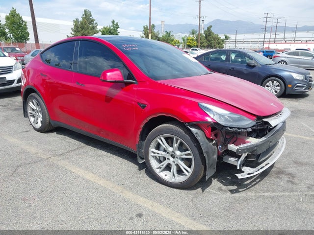 2023 TESLA MODEL Y 7SAYGDEE3PF929026 Photo 0