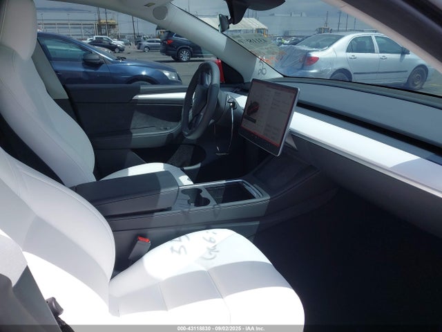 2023 TESLA MODEL Y 7SAYGDEE3PF929026 Photo 4
