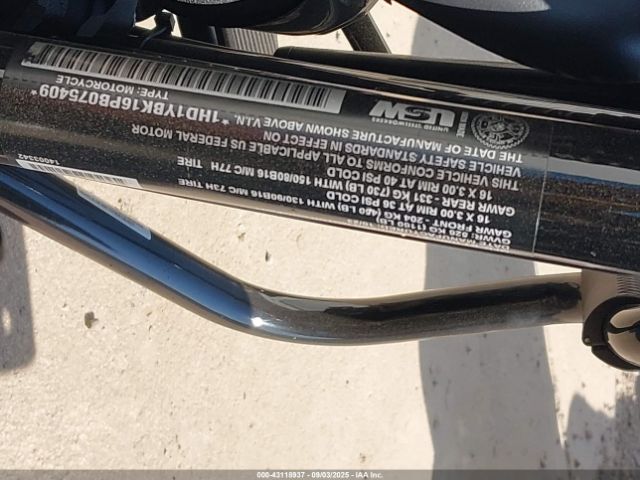 2023 HARLEY-DAVIDSON FLHCS 1HD1YBK16PB075409 Photo 9