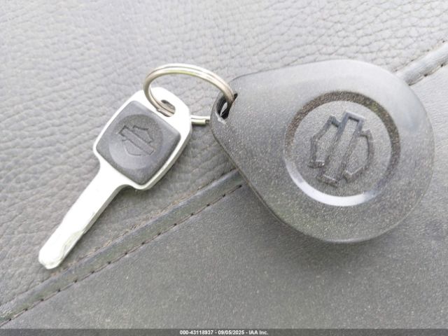 2023 HARLEY-DAVIDSON FLHCS 1HD1YBK16PB075409 Photo 10