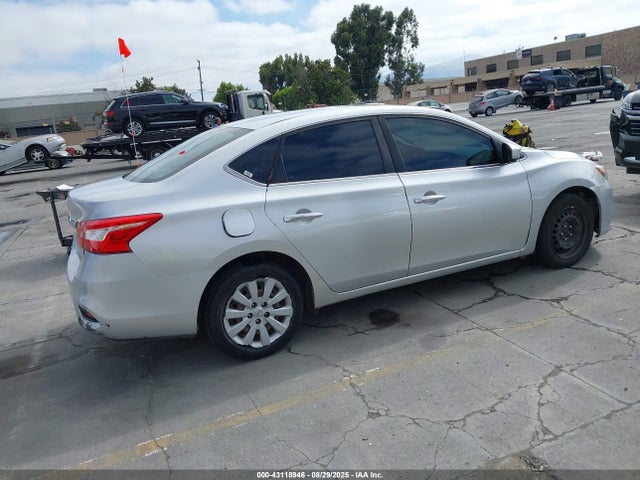 Продаж на аукціоні авто 2018 Nissan Sentra S, vin: 3N1AB7AP7JY244483, номер лоту: 43118946