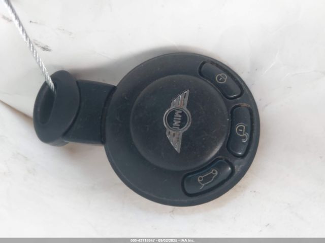 2009 MINI COOPER S CLUBMAN WMWMM33529TP90604 Photo 10