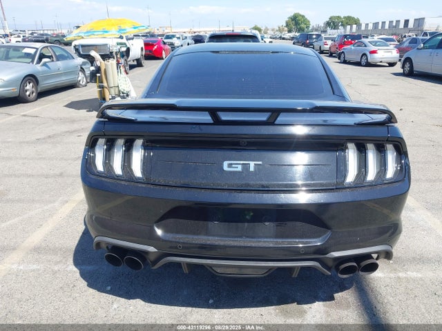 Ford 5.0l 4v premium fuel 2018 1FA6P8CF9J5180481 Image 16