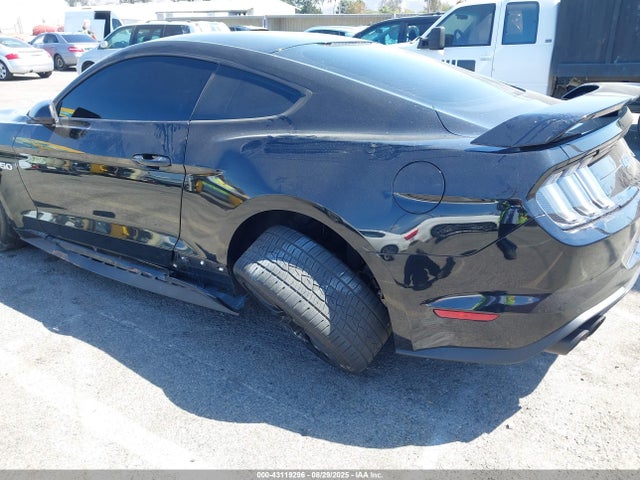 Ford 5.0l 4v premium fuel 2018 1FA6P8CF9J5180481 Image 17