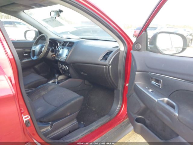 2018 MITSUBISHI OUTLANDER SPORT JA4AP3AU0JU024872 Photo 4