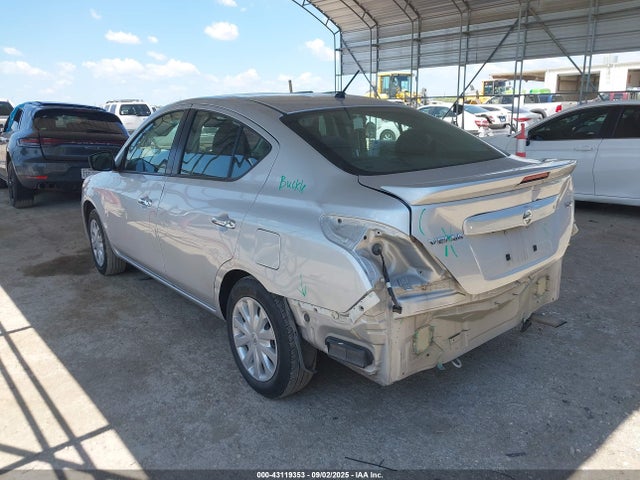 3N1CN7AP5JL885080 Nissan Versa