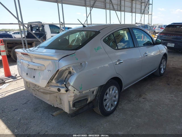 3N1CN7AP5JL885080 Nissan Versa
