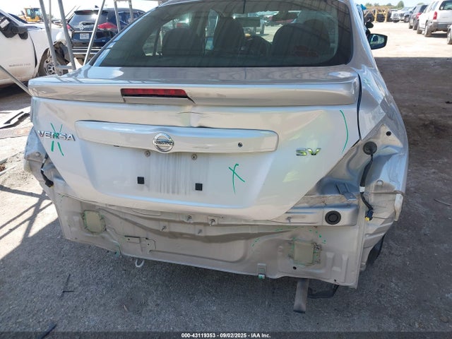 3N1CN7AP5JL885080 Nissan Versa