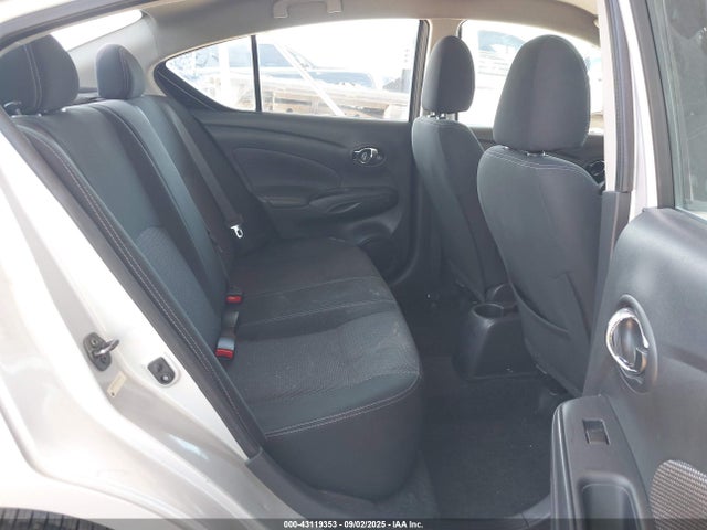 3N1CN7AP5JL885080 Nissan Versa