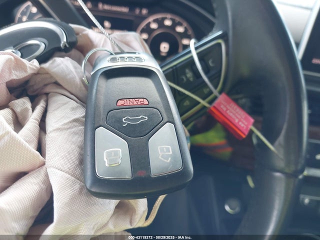 2017 AUDI A4 WAUENAF42HA161041 Photo 10