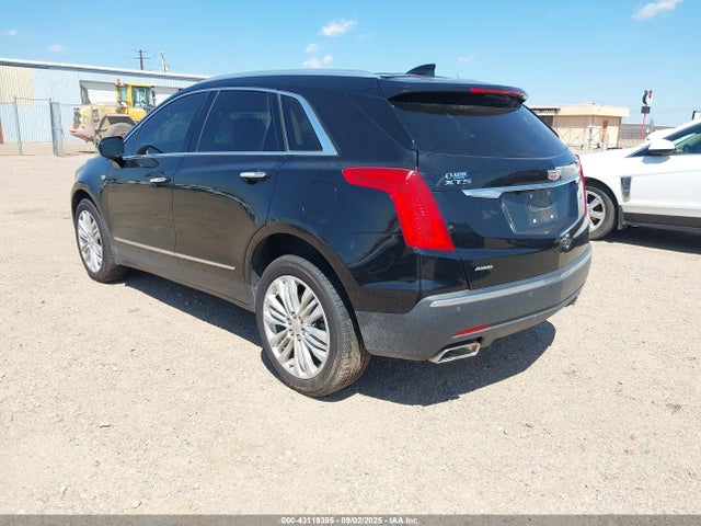 2019 CADILLAC XT5 1GYKNFRS8KZ223607 Photo 2
