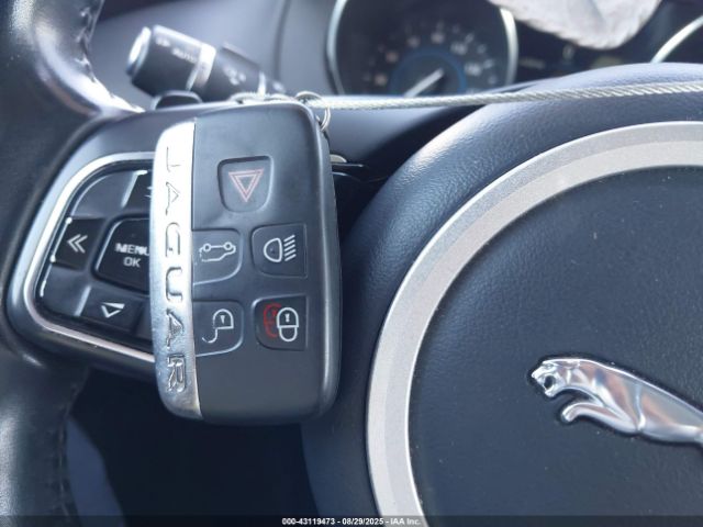 2017 JAGUAR F-PACE SADCJ2BNXHA892573 Photo 10