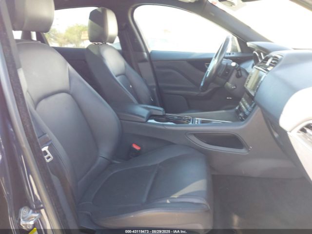 2017 JAGUAR F-PACE SADCJ2BNXHA892573 Photo 4